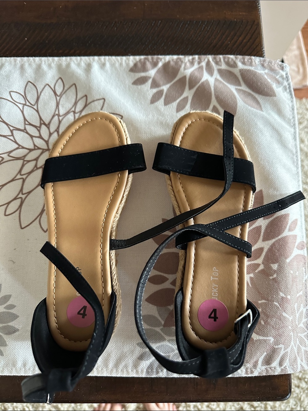 Lucky Top Black Strappy Women’s Sandals